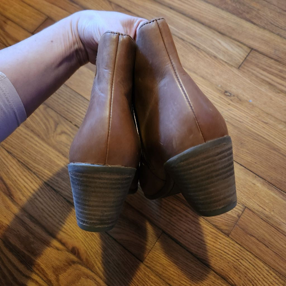 Frye Jennifer Cognac Brown Leather Ankle Booties - Picture 12 of 12